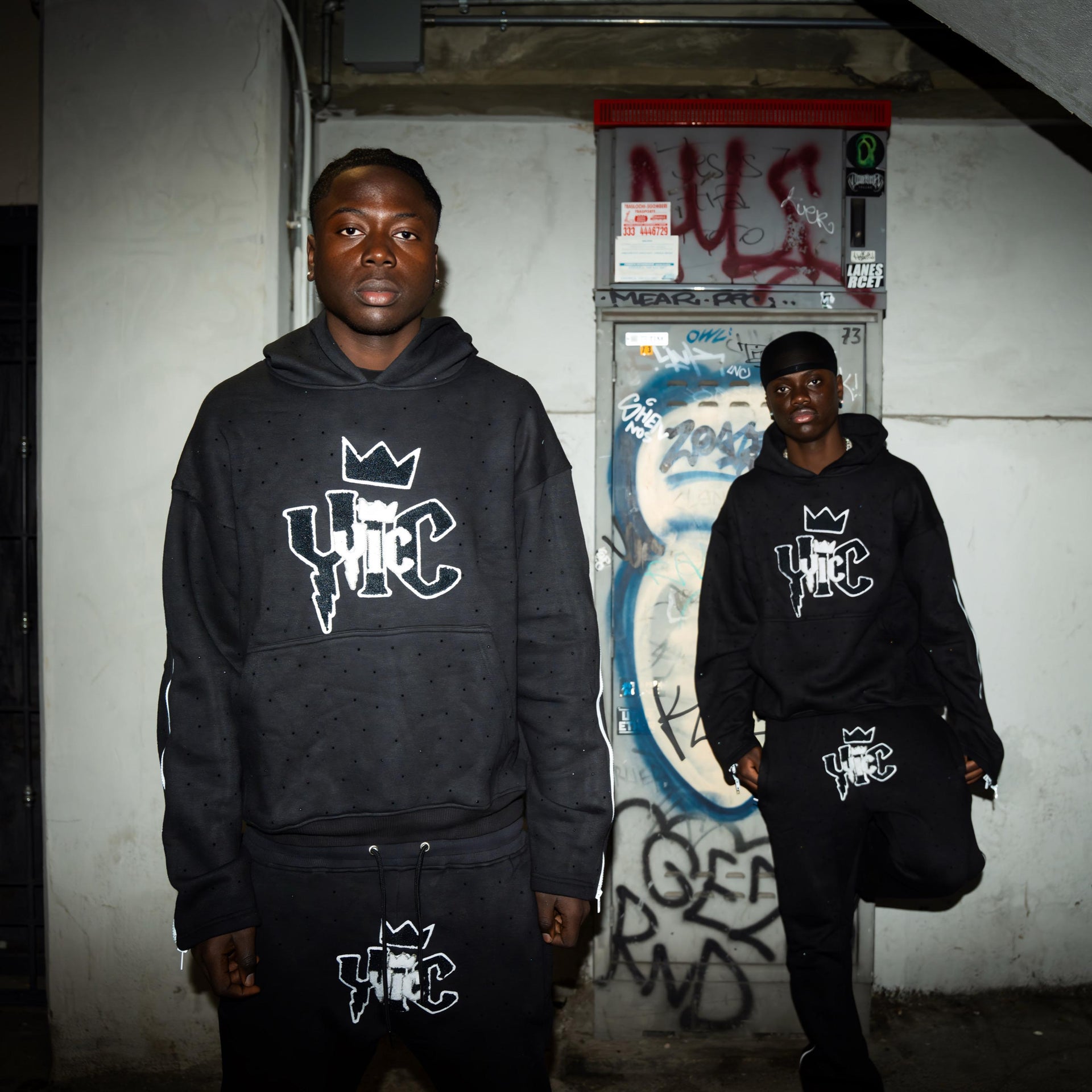 YIC HOODED TRACKSUIT - BLACK/RHINESTONE WITH ZIP